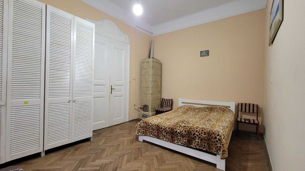 Продаж 2 кім.квартири вул.Леонтовича ЦЕНТР