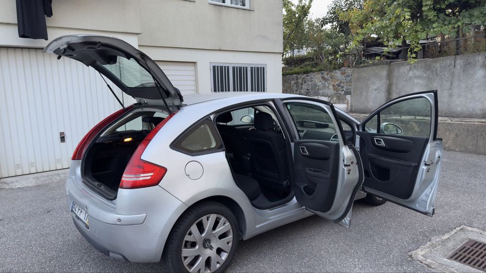 Citroën C4 1.4 16V foto 2
