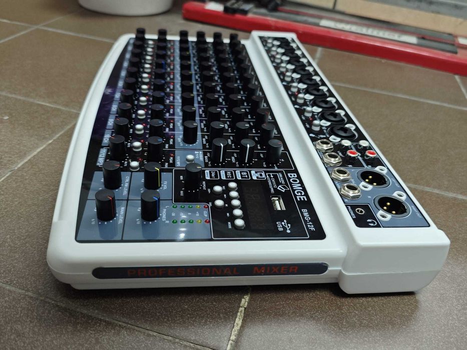 Profesjonalny Mikser Audio BOMGE 12-Kanałowy | Bluetooth | USB