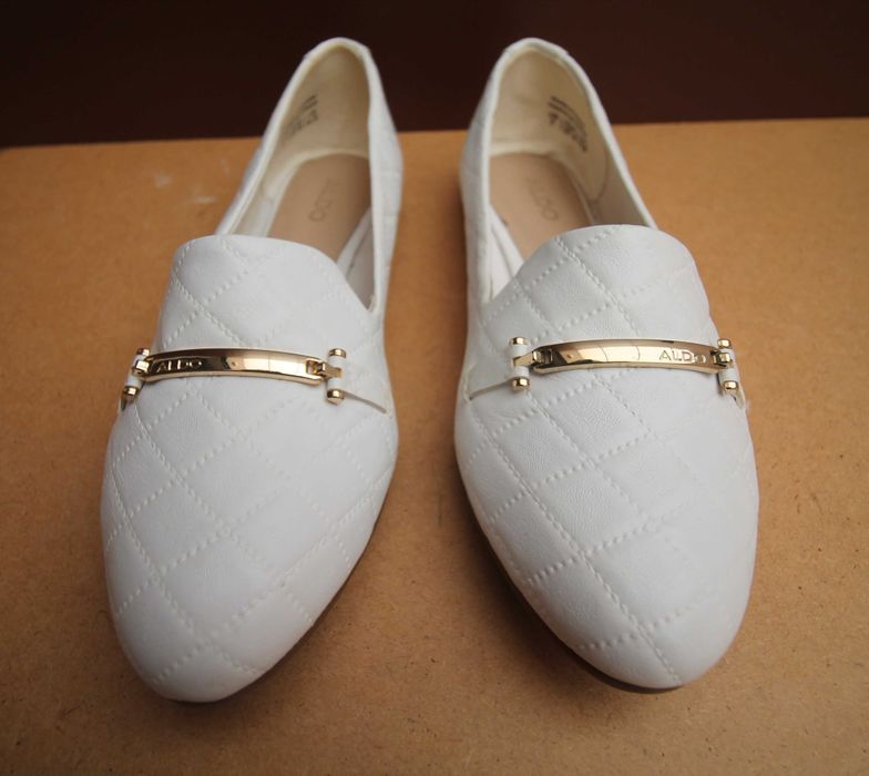 sapatos /  mocassins acolchoados  da ALDO Nº 37.5 como novos
