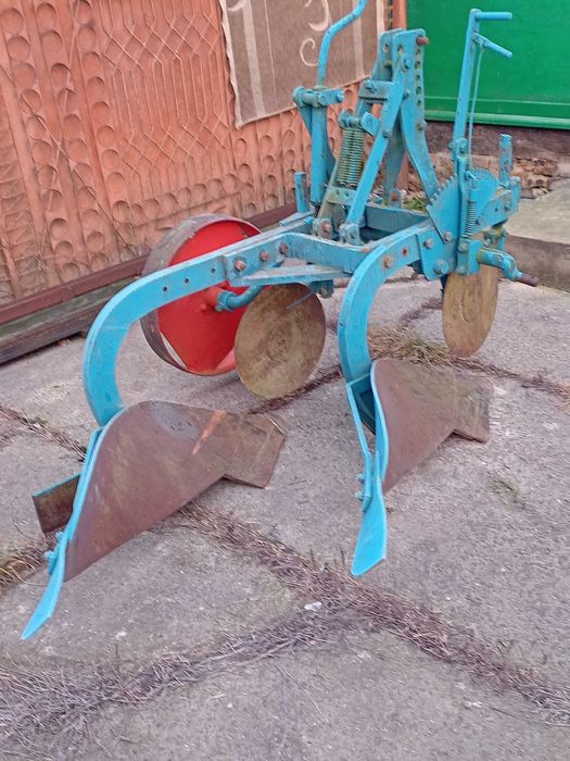Плуг двокорпусний Fiskars такий як lemken,kverneland,overum