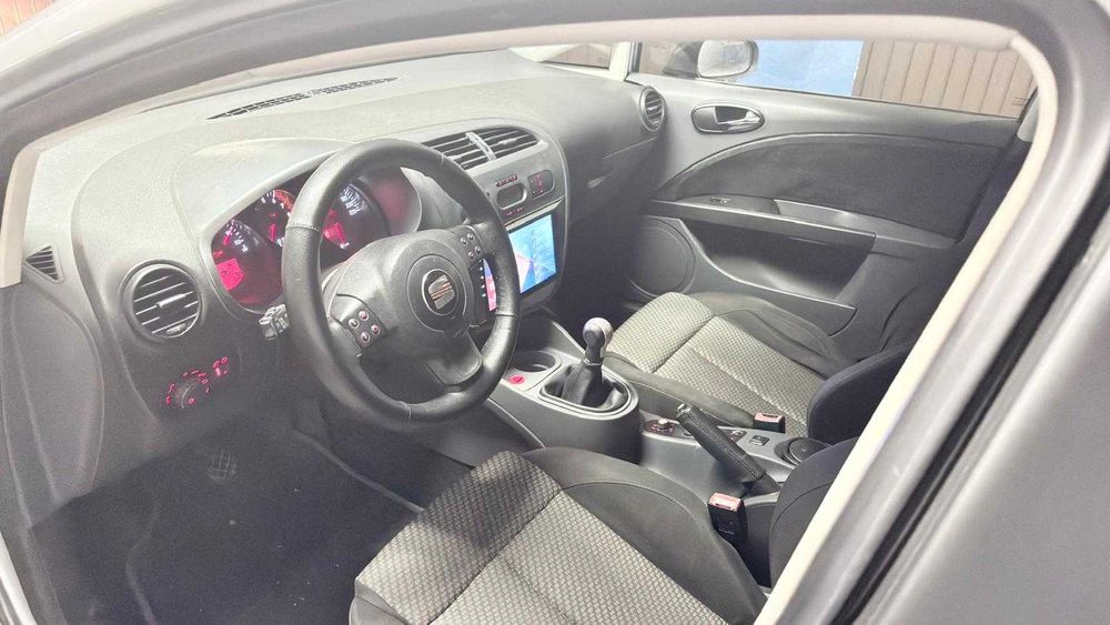 SEAT Leon — fotografia 8