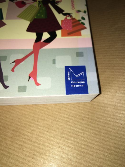 Livro Truques e Dicas para Estar Bela de Carmen Fernandez