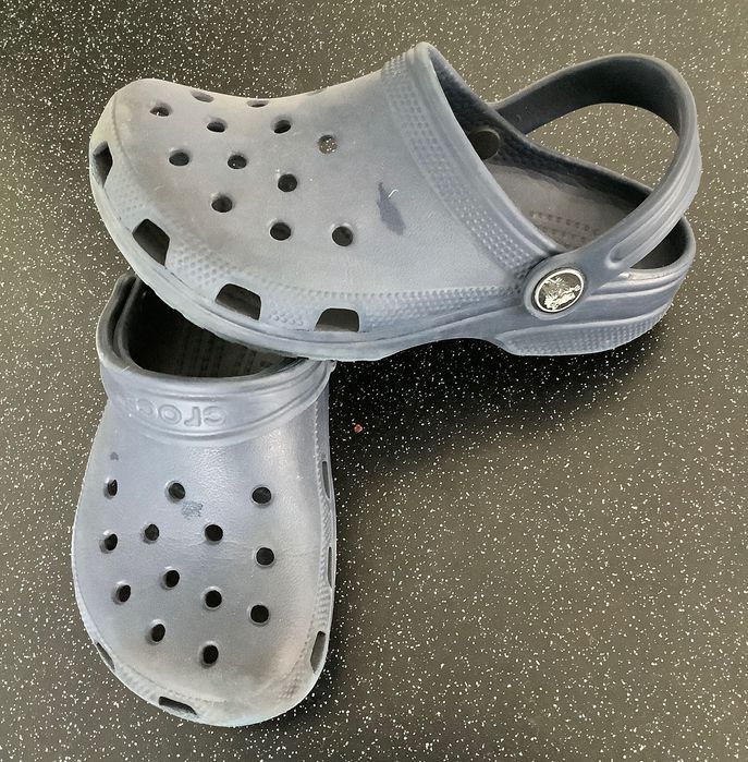 Крокси кросівки та інше дитяче взуття в гарному стані 14-17 р-р