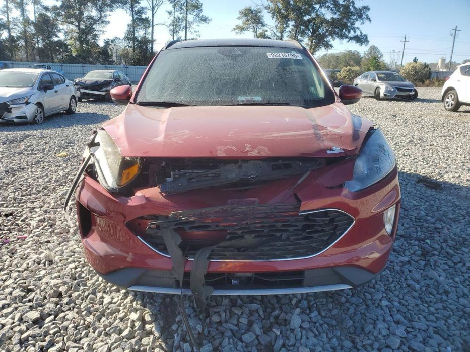 Ford Escape SEL 2020 года, в дороге