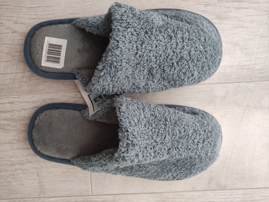 Kapcie meskie nowe rozmiar 42