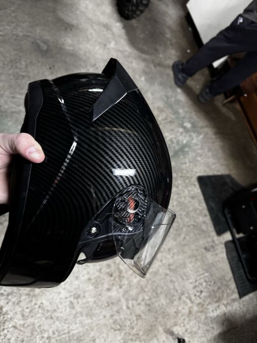 мото шолом карбон розкрас майже новий