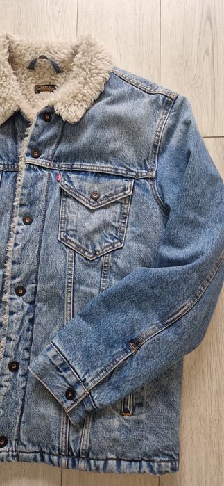 Levis M.         .