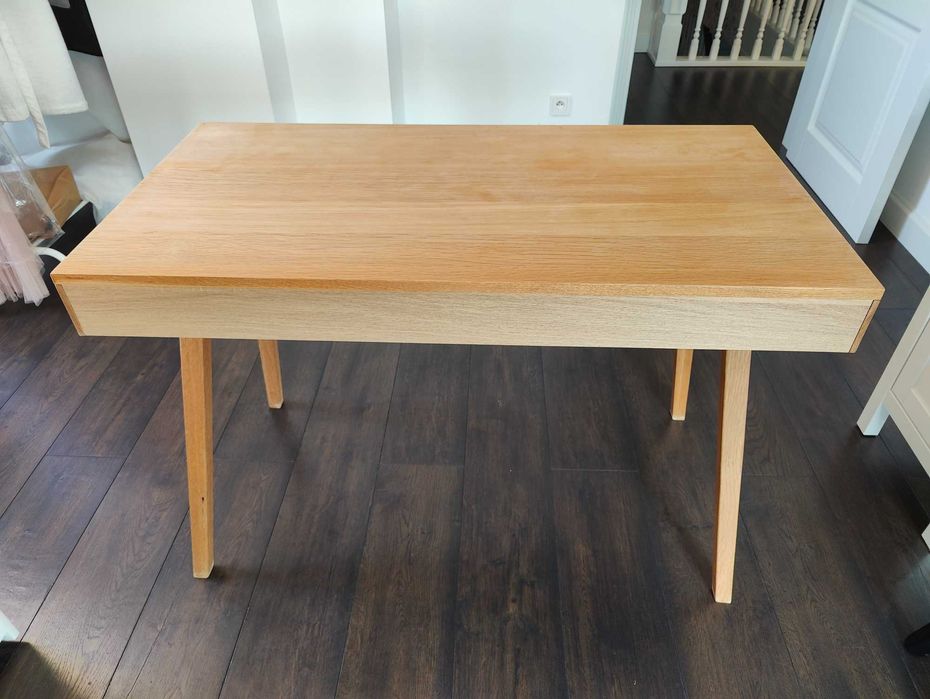 Hübsch - Biurko dębowe z szufladą i schowkiem