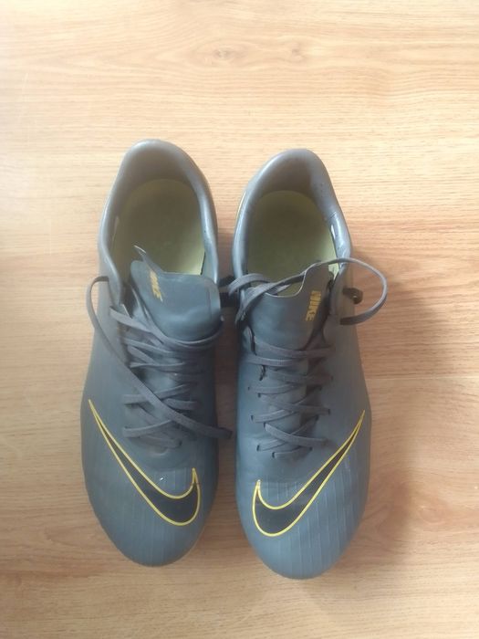 Korki piłkarskie Nike