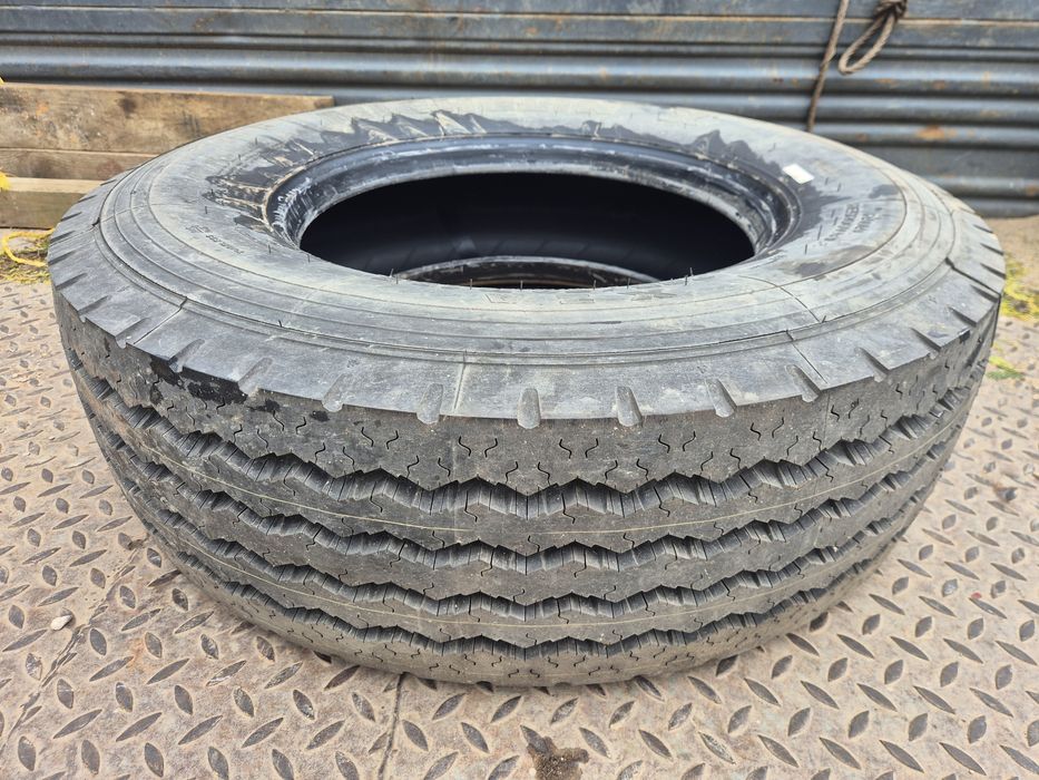 Pneu Michelin XZA camião 285/70 R19,5