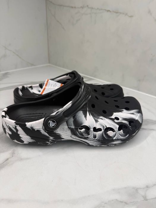 Crocs Baya Marbled Clog  Чорно-білі M7/M10