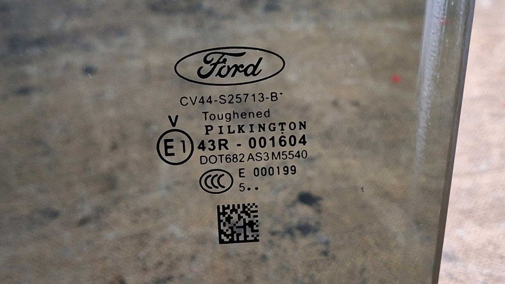 Ford Kuga MK2 szyba drzwi lewy tył