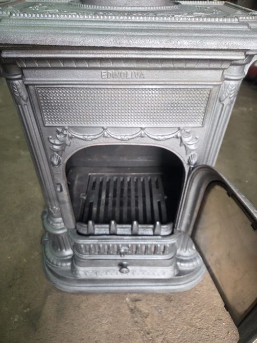 Salamandra em ferro fundido