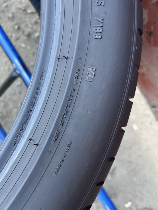 275/40/20 R20 Pirelli P Zero PZ4 літо 2 шт ціна за 1 шт