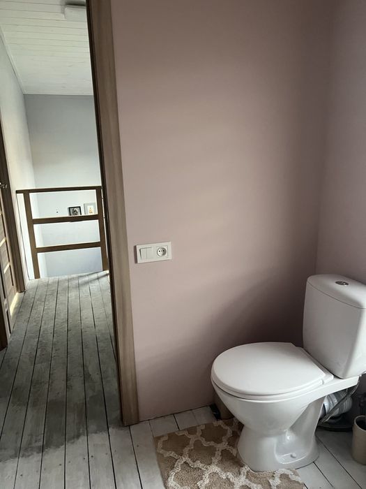 Новий будинок в передмісті Чернігова.