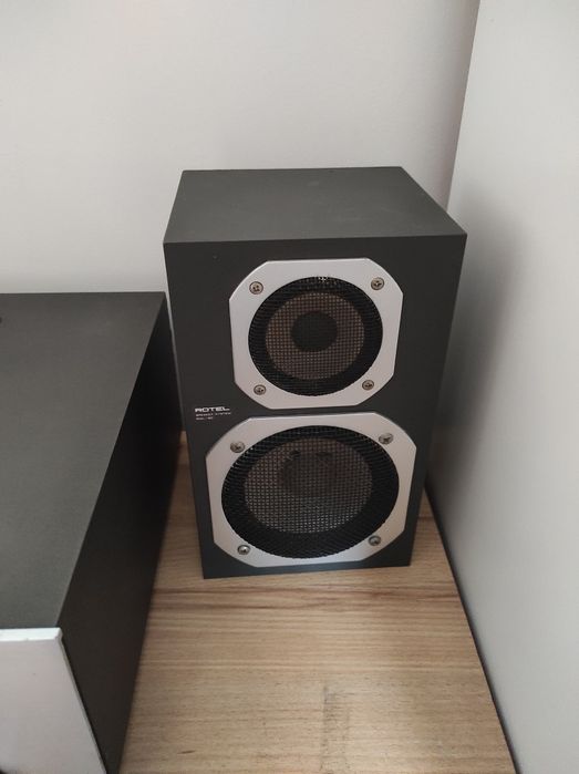 ROTEL RX 304  Amplituner+ kolumny