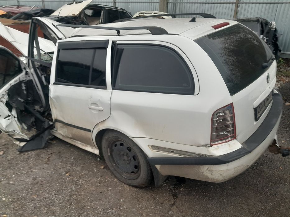 Шкода тур 1.6 газ.ДТП.