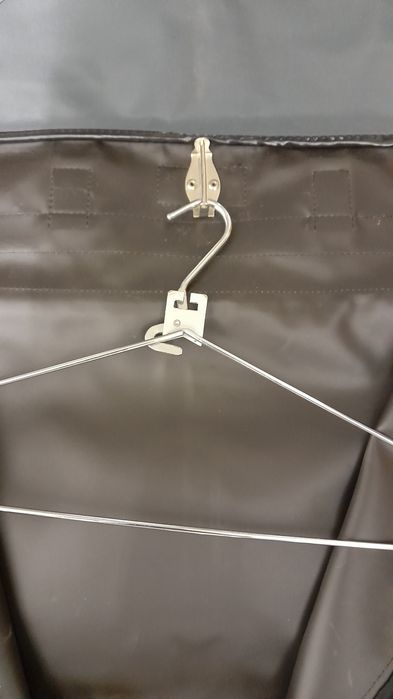 Mala Cinzenta para Fatos e Camisas