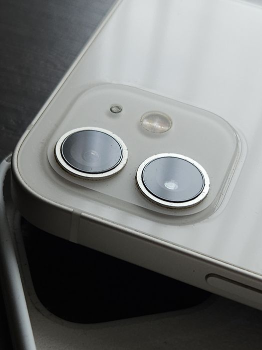 IPhone 12, 64Gb білий