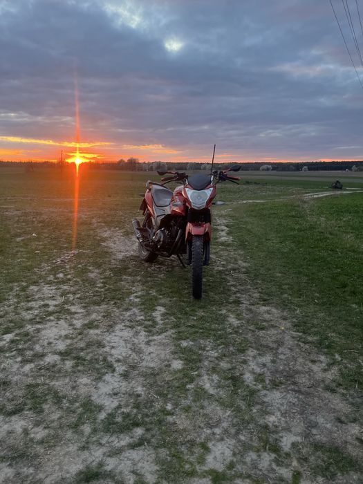 Мотоцикл ліфан сітіер 200