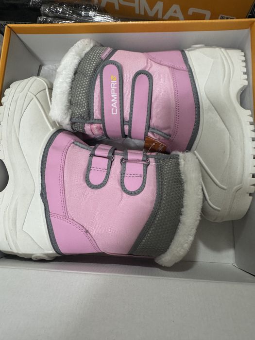 Продам новые зимние ботинки от CAMPRI 37 размер