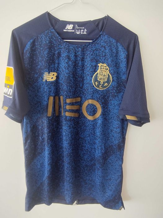 Camisolas de Clubes: Porto - Benfica - Chaves - Partizan