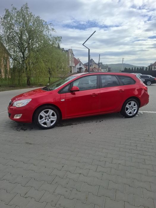 Опель Астра j 1.7