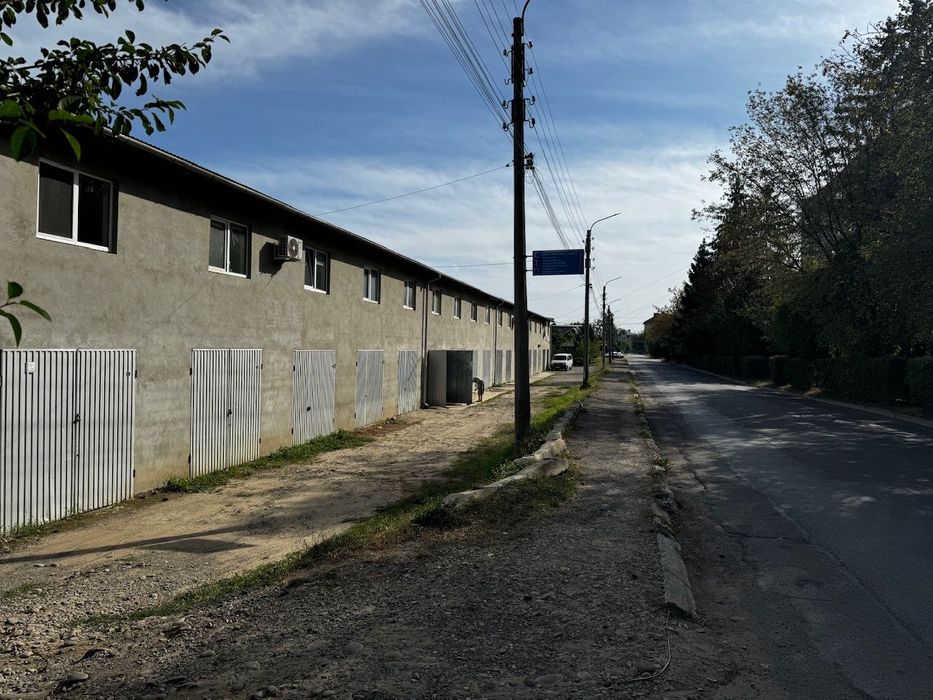 Гараж в Коломиї. Два поверхи.