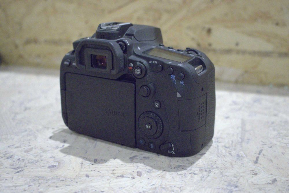 Máquina Fotográfica Canon EOS 90D (corpo)