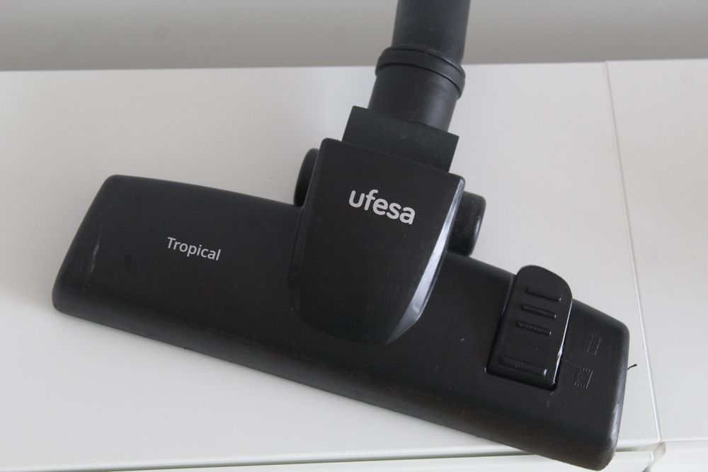 Aspirador Ufesa Tropical