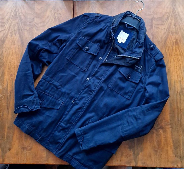 Куртка . ветровка синяя (Diesel) Made in Italy .разм М-L