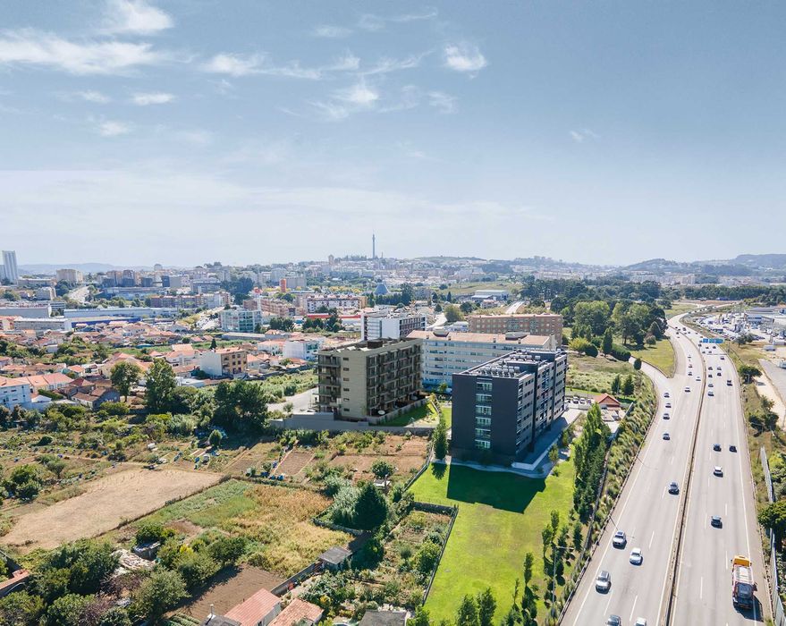 Apartamento T3 Novo com Varanda e 3 Frentes em Santa Marinha, V.N.Gaia