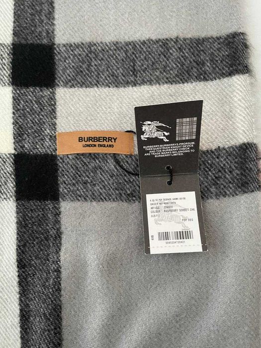 Шарф Burberry в клітинку сірий