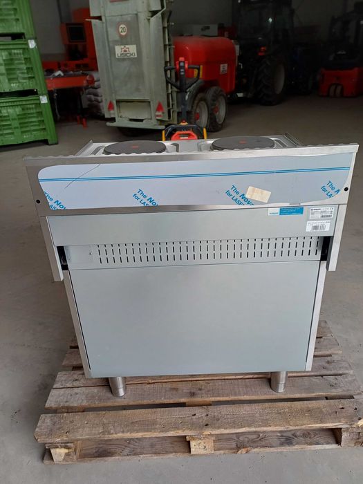 Kuchnia elektryczna z piekarnikiem