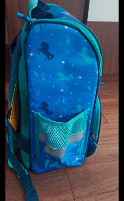 Nowy plecak tornister, sztywne plecy dziewczynka  jednorożec