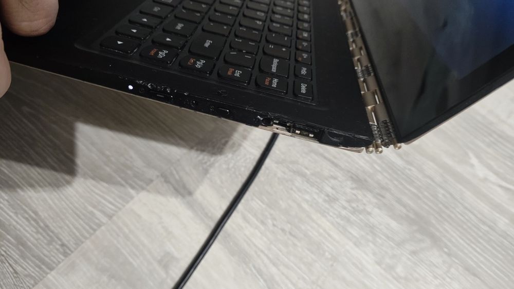 Lenovo Yoga i5 / 512GB SSD / dotyk – sprawny, uszkodzona klawiatura
