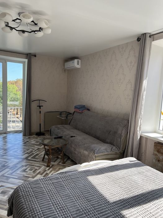 Оренда подобово. Квартира -  студія, ТЕПЛА, світла і затишна