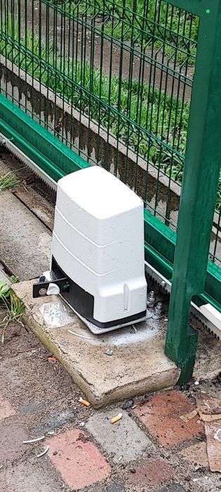 Montaż serwis bram i automatyki bramwej