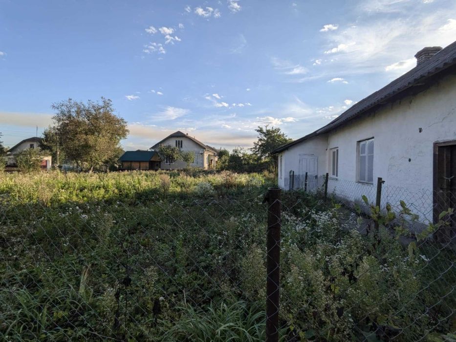 Продається  1 кімнатний  будинок і 14 сотих землі,село Задністрянське.