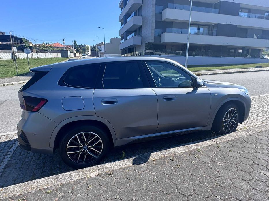 BMW IX1 - XDrive 30 Full Extras Pack M