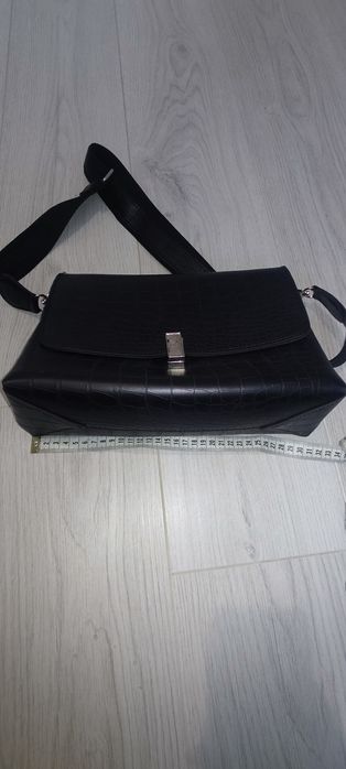 жіноча сумочка на плече