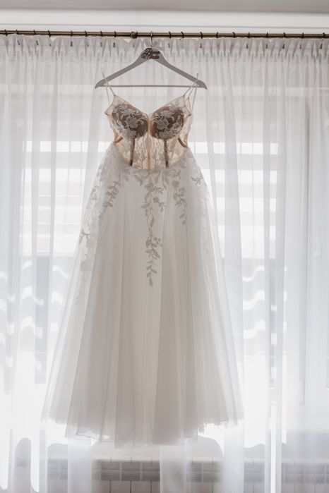 Suknia ślubna kolor śmietanka