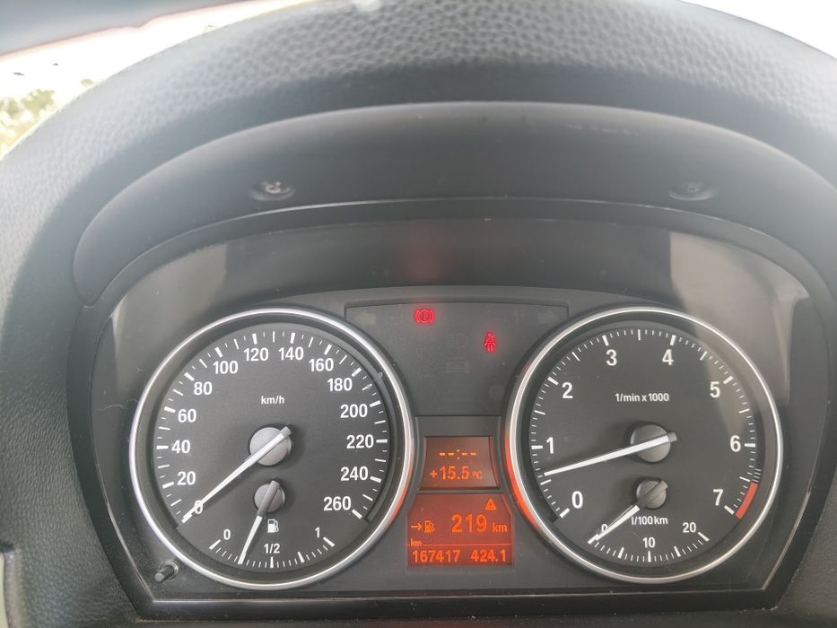 BMW e90 316i  bom estado