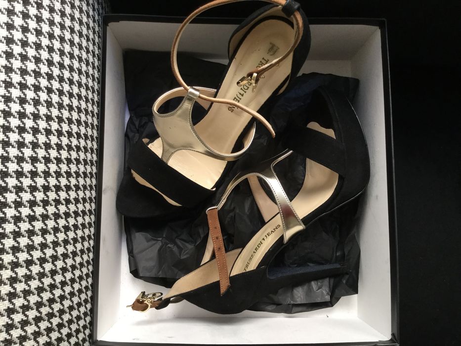 Szpilki TRUSSARDI Jeans 38 NOWE