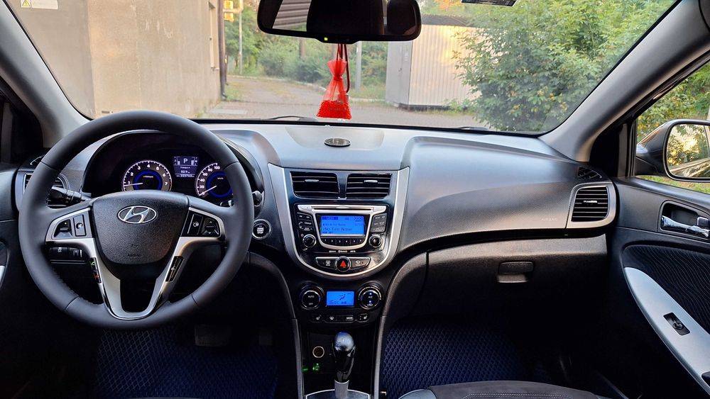 Hyundai Accent 2012г Автомат 1.6