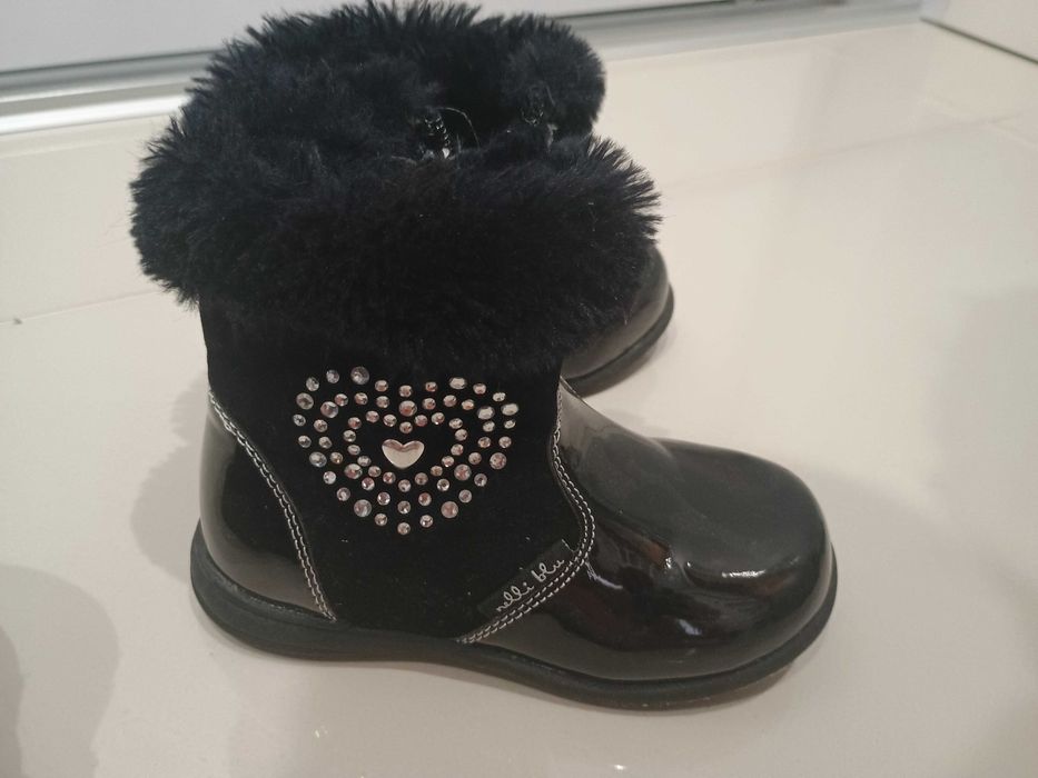 Butki dziecięce różne rozm. 23- 25