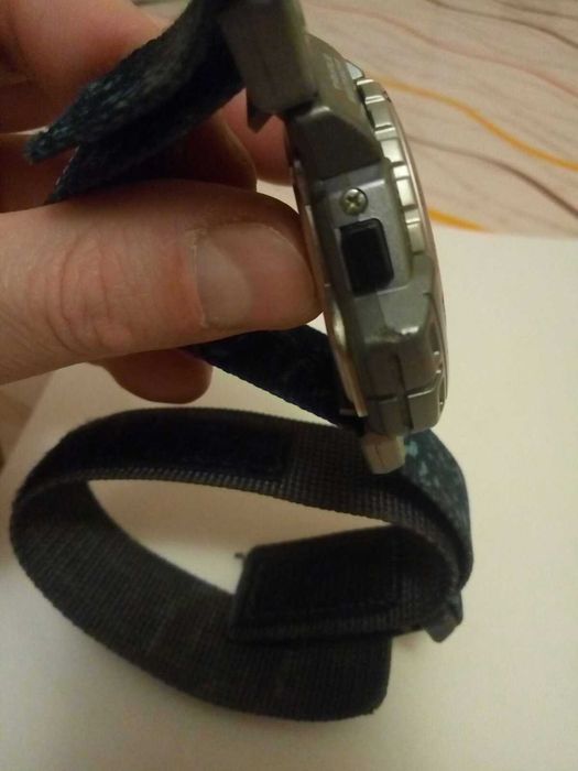 Casio Protrek 1471 PRT-40 Triple Sensor (Japan)