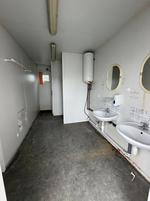 Kontener sanitarny używany