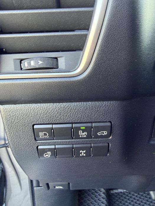 Лексус NX 300 Lexus